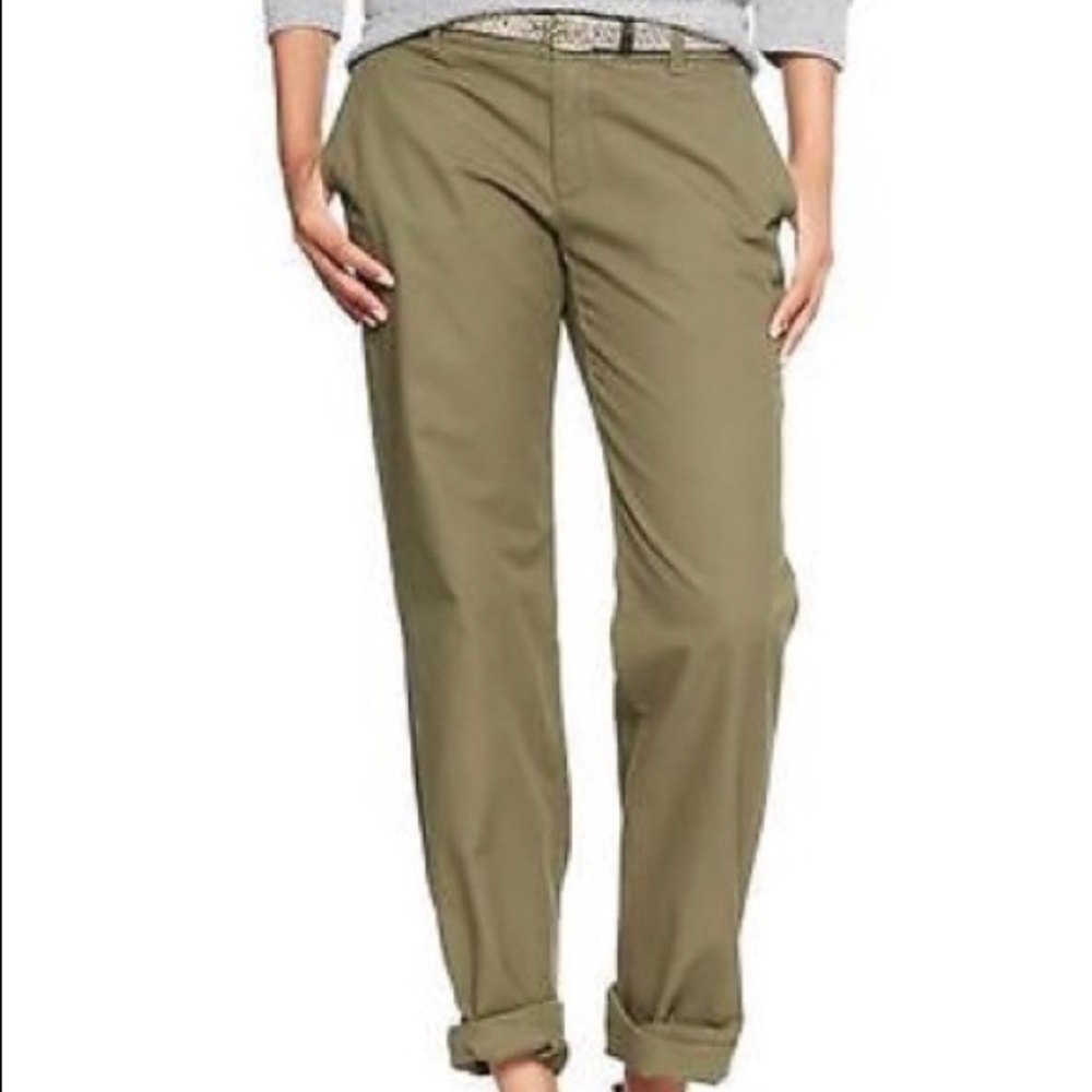 Gap Classic Khaki